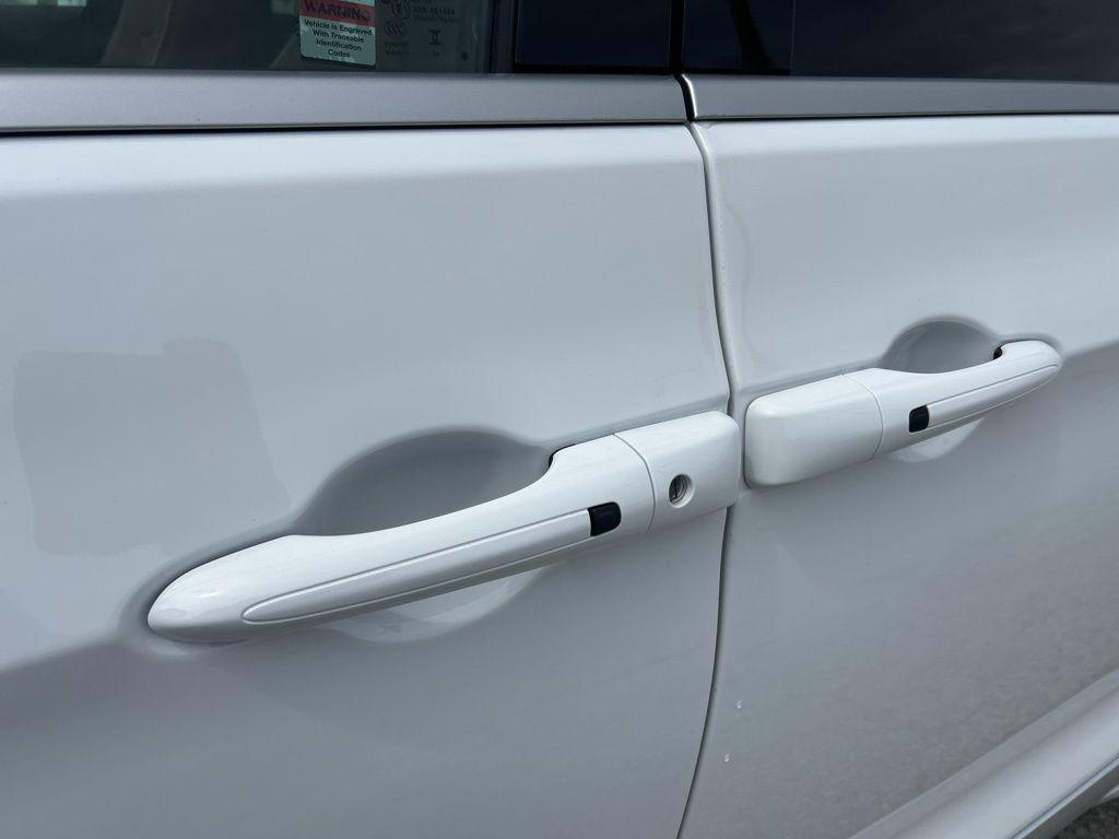 new 2025 Chrysler Pacifica car, priced at $45,913