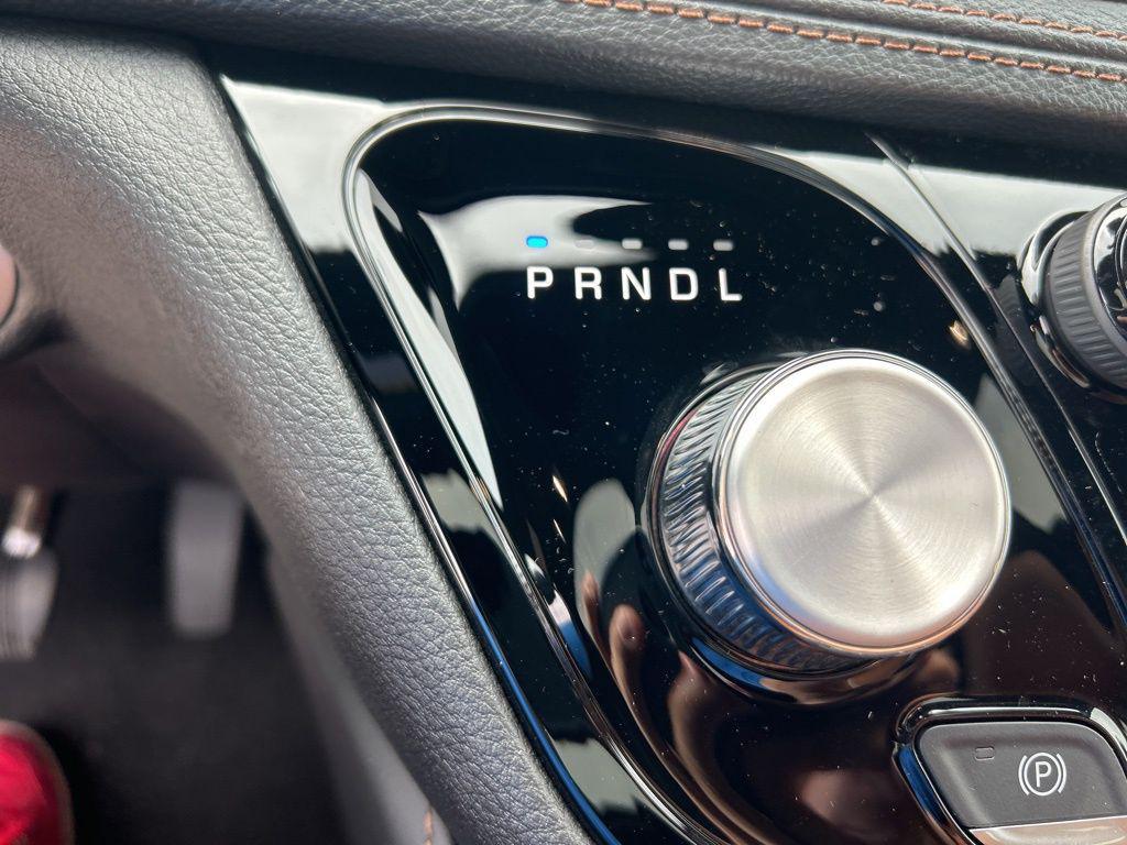 new 2025 Chrysler Pacifica car, priced at $45,913