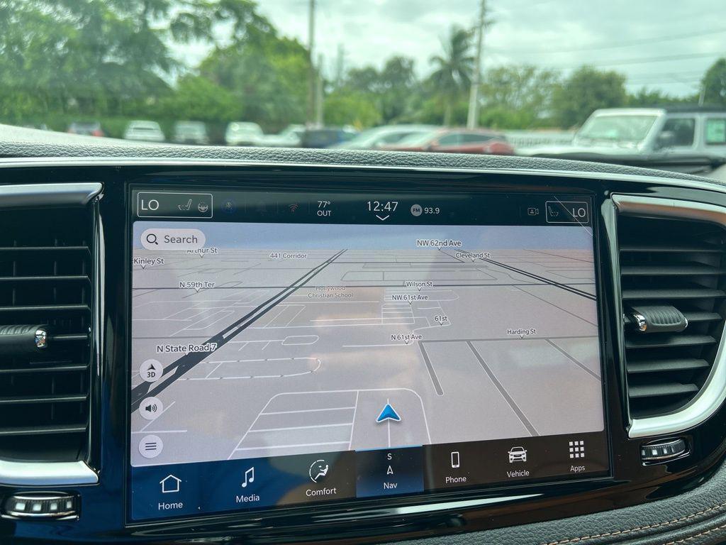 new 2025 Chrysler Pacifica car, priced at $45,913