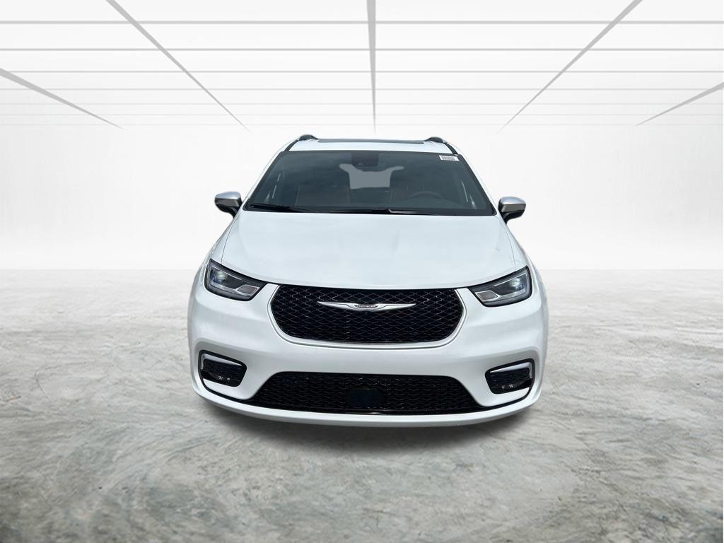 new 2025 Chrysler Pacifica car, priced at $45,913