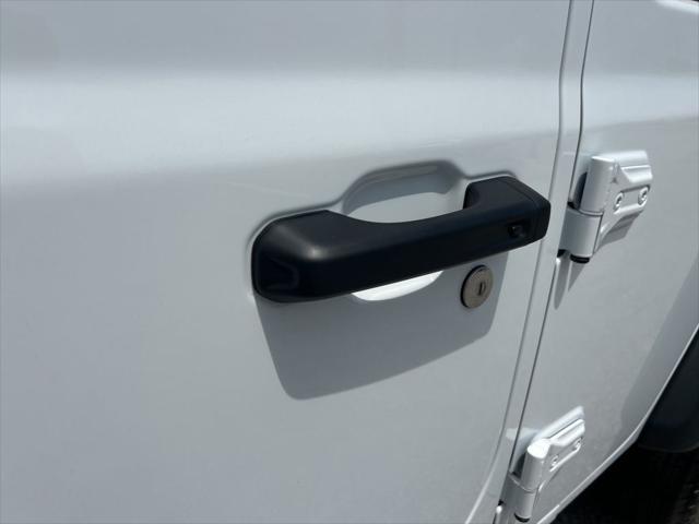 new 2025 Jeep Wrangler car, priced at $46,304