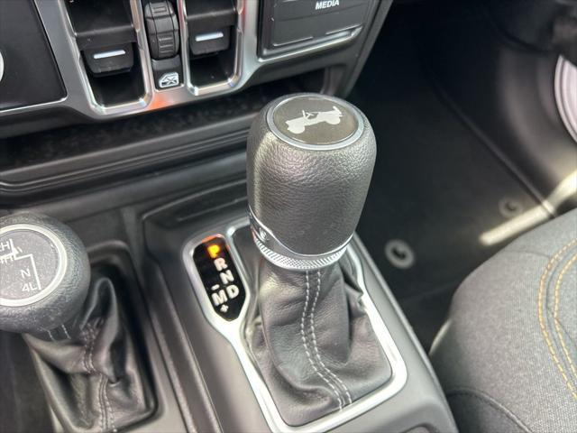 new 2025 Jeep Wrangler car, priced at $46,304