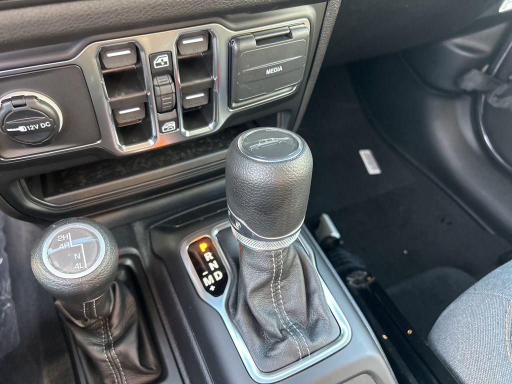 new 2025 Jeep Gladiator car, priced at $36,496