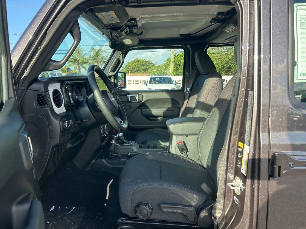 new 2025 Jeep Gladiator car, priced at $36,496