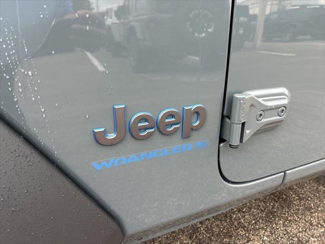 new 2025 Jeep Wrangler car, priced at $51,740