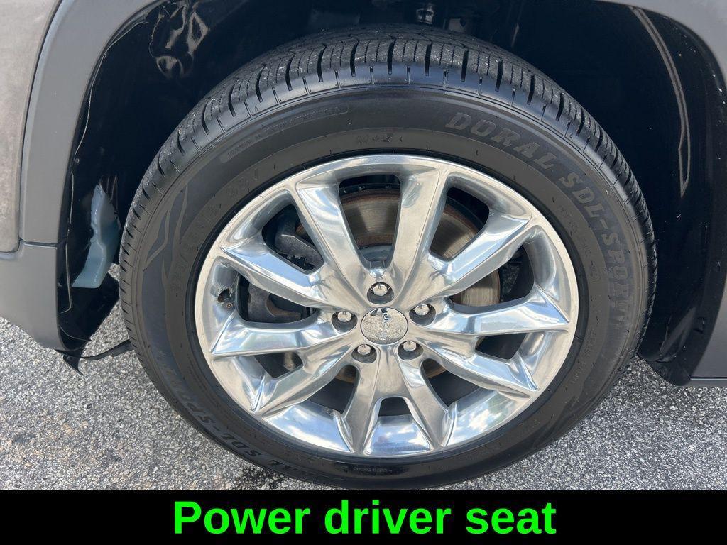 used 2015 Jeep Cherokee car, priced at $6,274