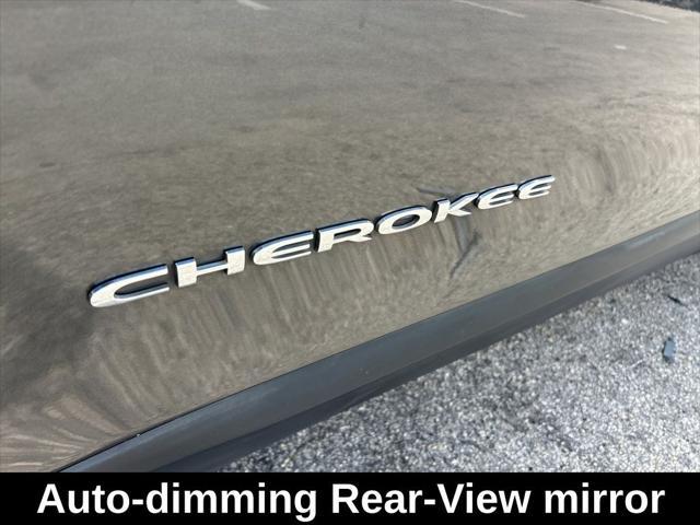 used 2015 Jeep Cherokee car, priced at $10,777