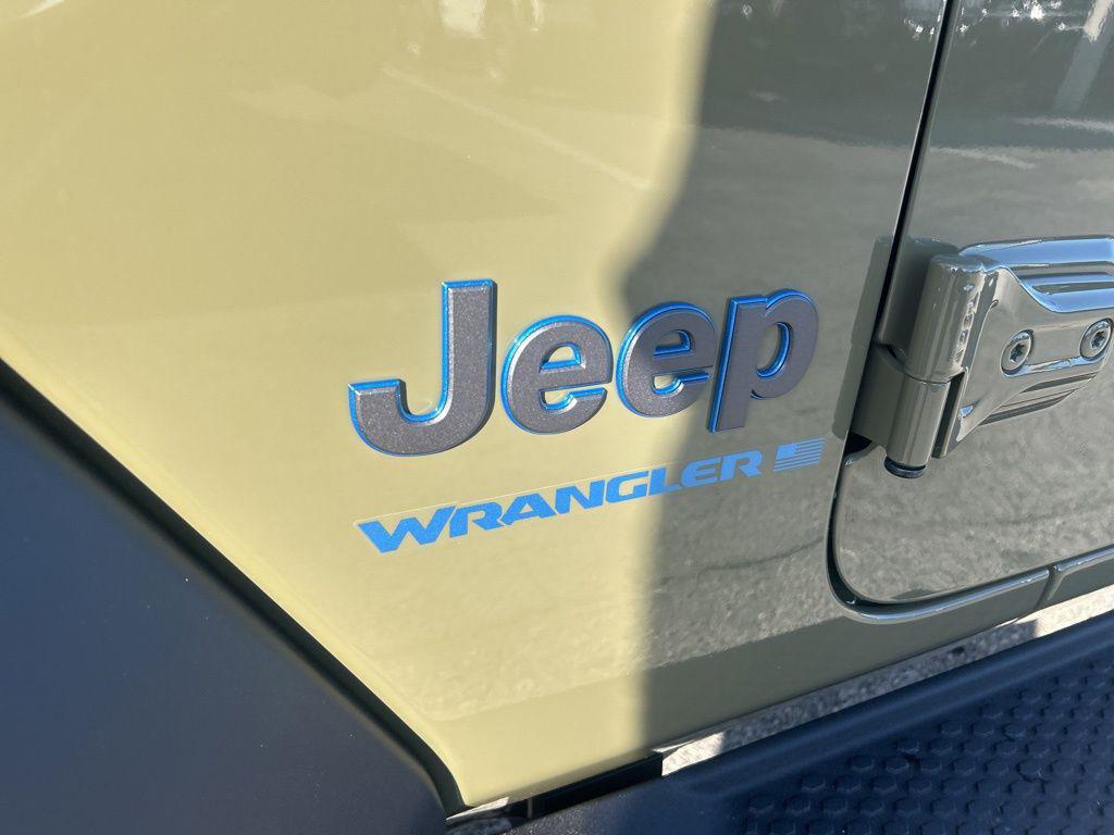 new 2025 Jeep Wrangler car, priced at $61,090