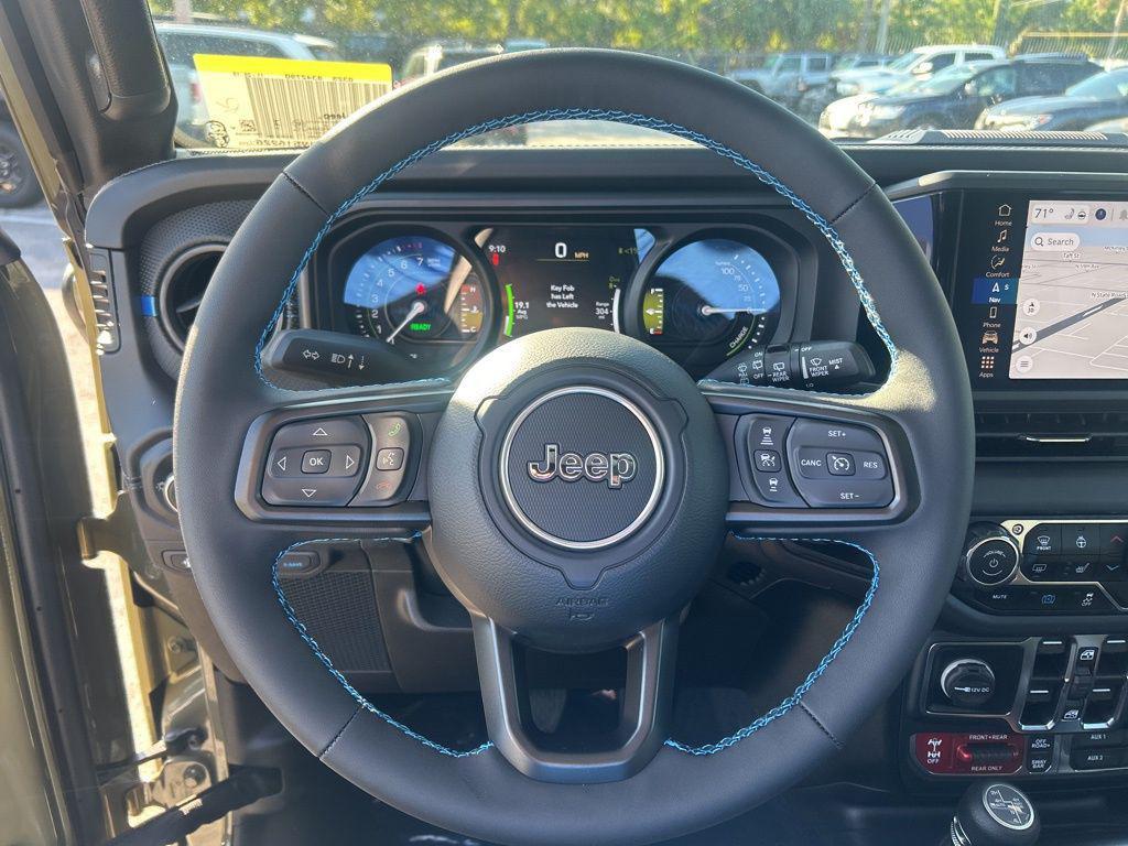 new 2025 Jeep Wrangler car, priced at $61,090