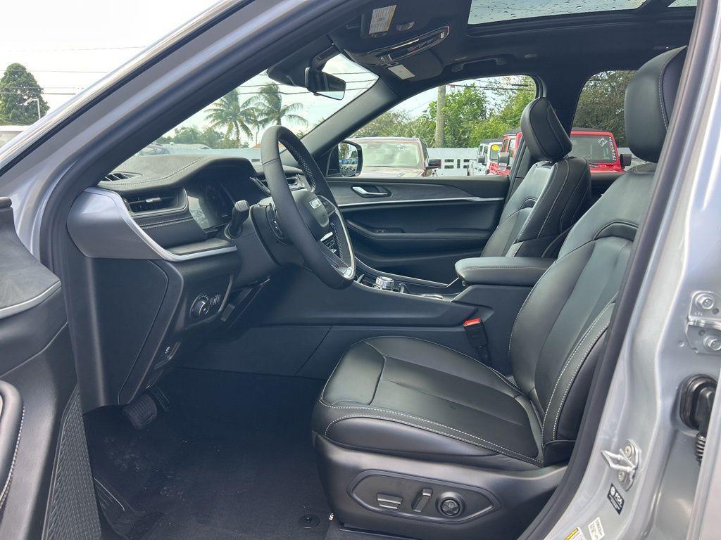 new 2025 Jeep Grand Cherokee L car, priced at $44,498