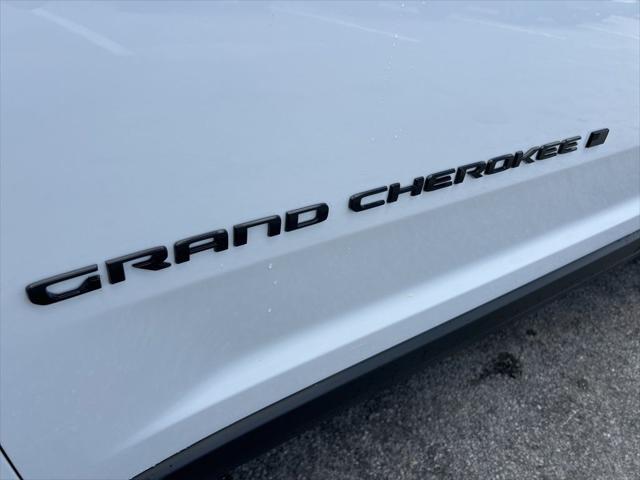 new 2025 Jeep Grand Cherokee car, priced at $48,279