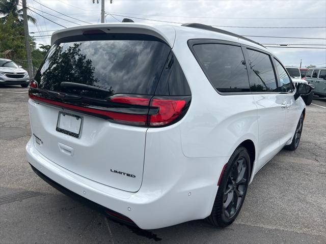 new 2024 Chrysler Pacifica car, priced at $50,773