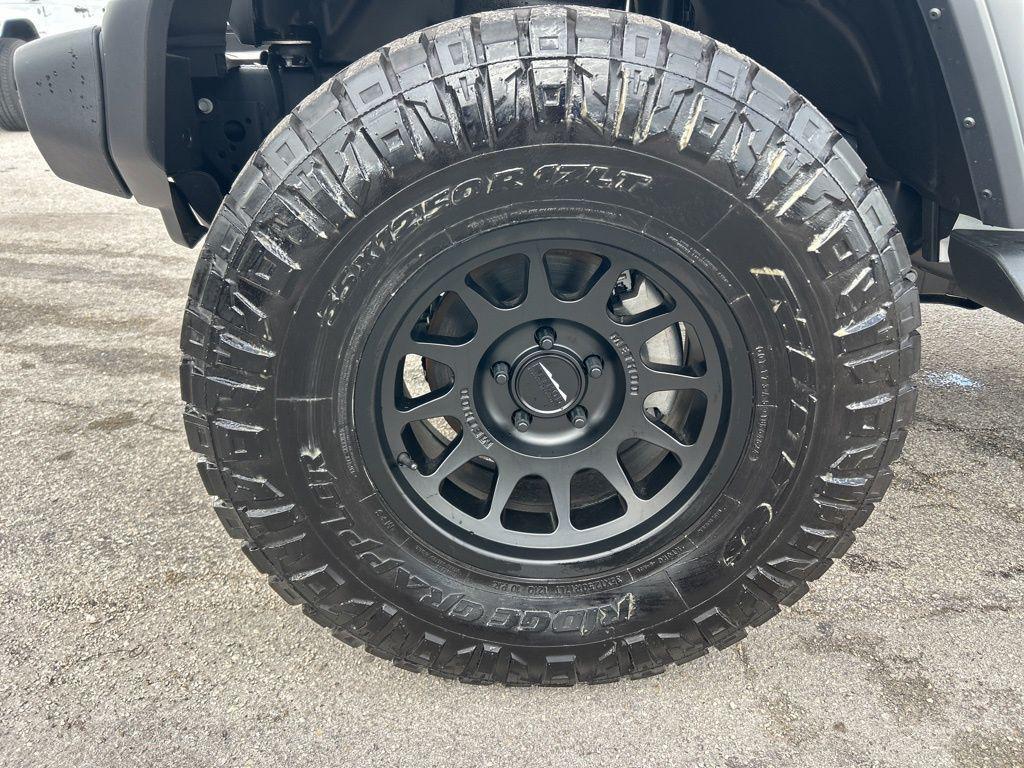 new 2025 Jeep Wrangler car, priced at $53,553