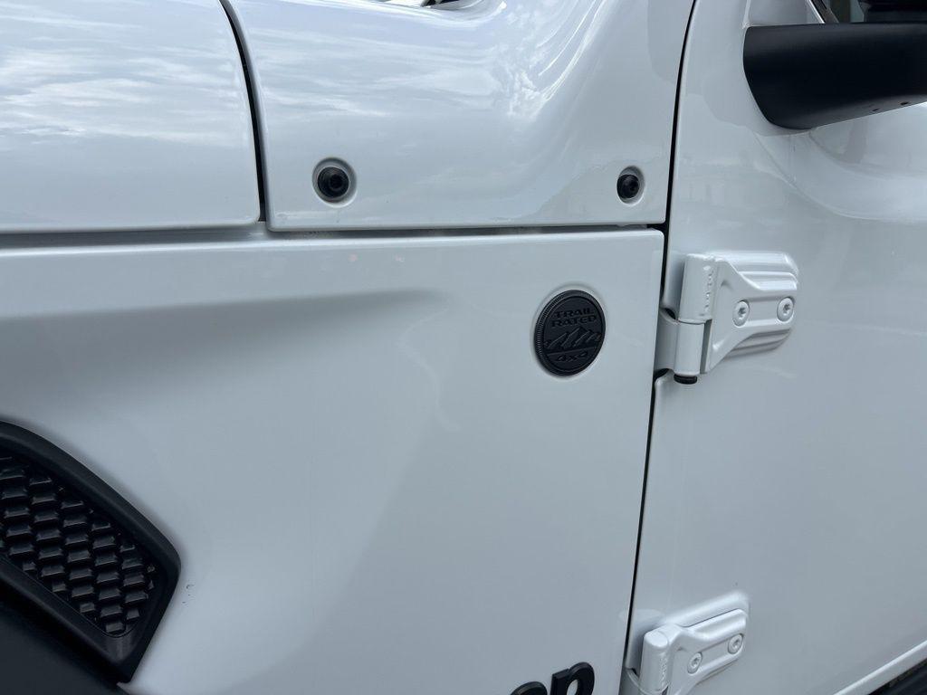 new 2025 Jeep Wrangler car, priced at $53,553