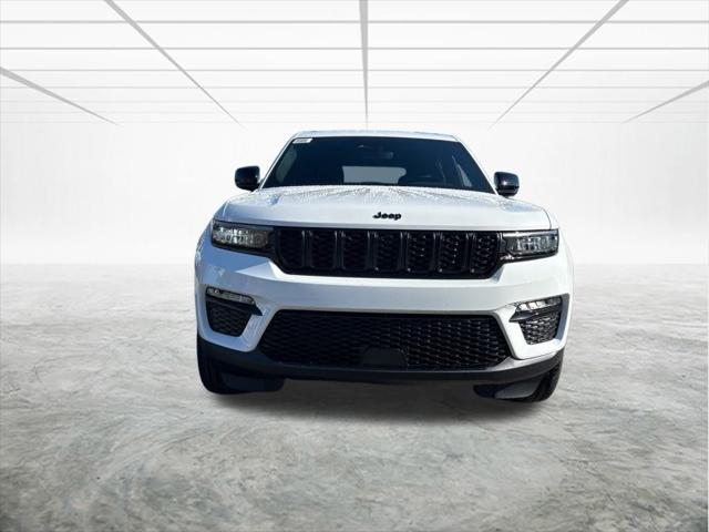 new 2024 Jeep Grand Cherokee car, priced at $41,921