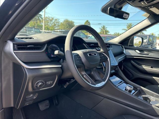 new 2025 Jeep Grand Cherokee L car, priced at $38,976