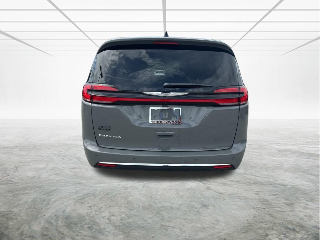 new 2025 Chrysler Pacifica car, priced at $35,174