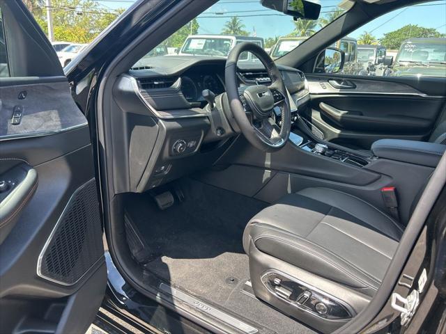 new 2025 Jeep Grand Cherokee car, priced at $56,196