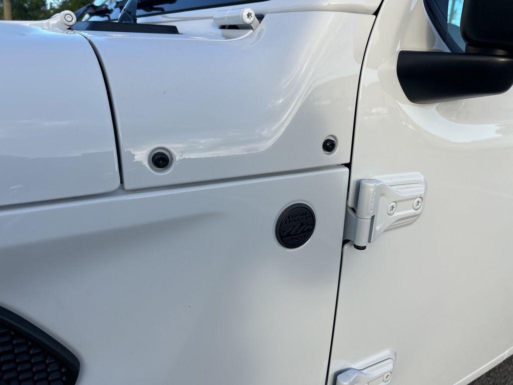 new 2025 Jeep Gladiator car, priced at $36,094