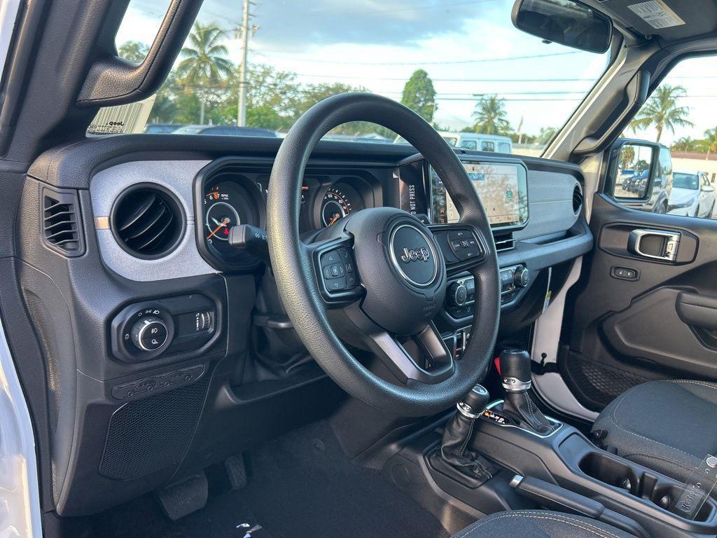 new 2025 Jeep Gladiator car, priced at $36,094