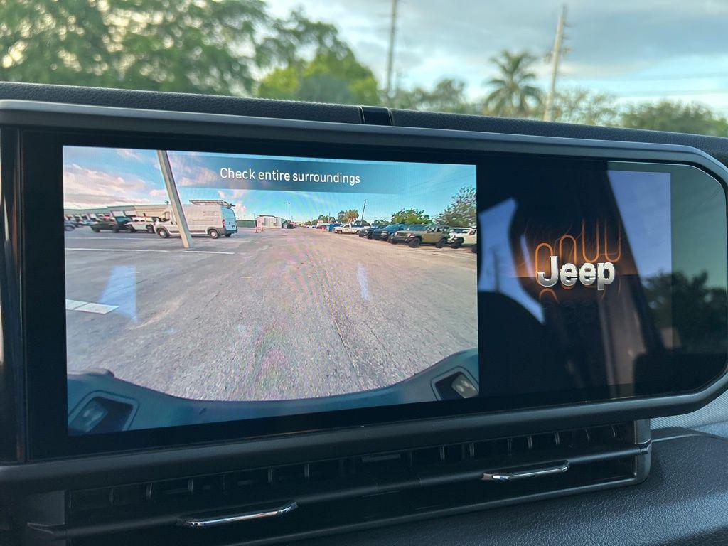 new 2025 Jeep Gladiator car, priced at $36,094