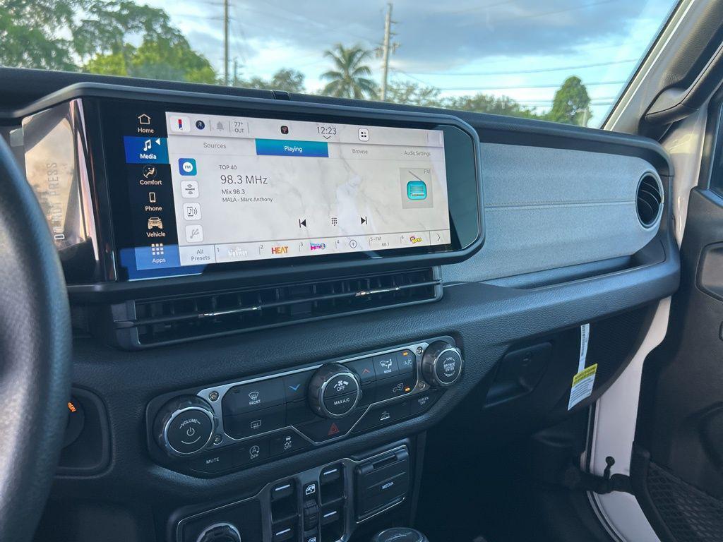 new 2025 Jeep Gladiator car, priced at $36,094