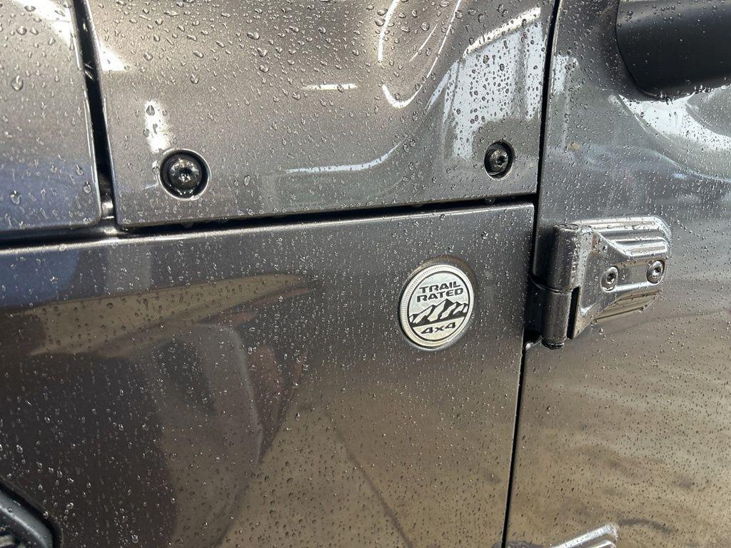 used 2021 Jeep Wrangler Unlimited car, priced at $27,320