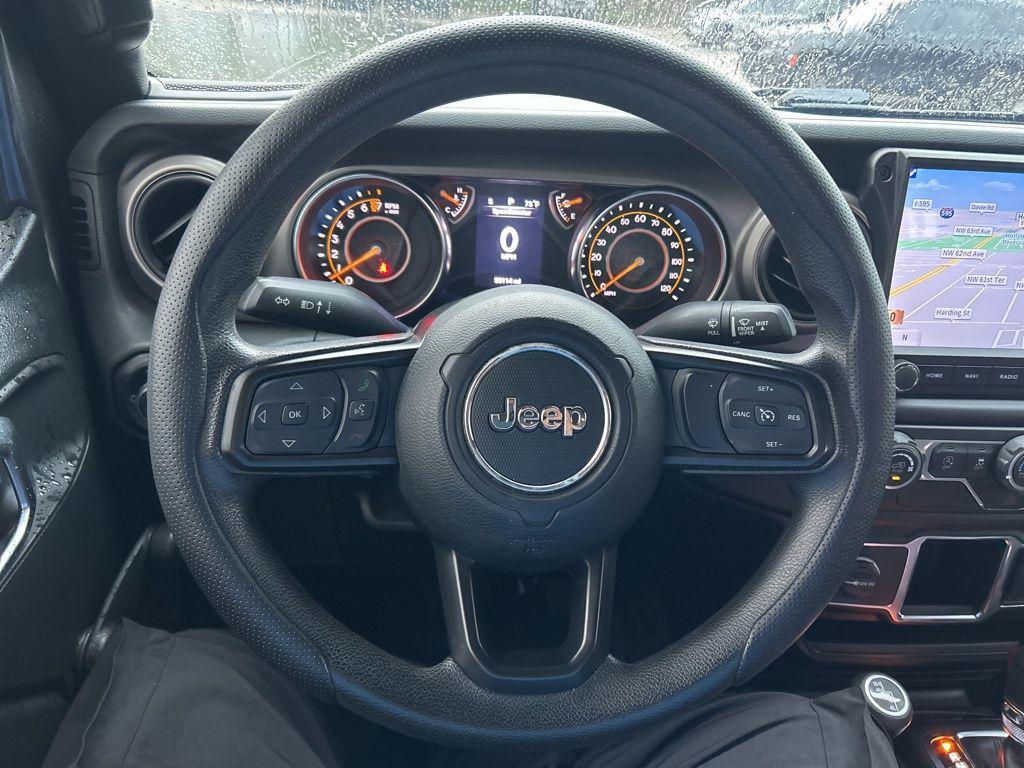 used 2021 Jeep Wrangler Unlimited car, priced at $27,320
