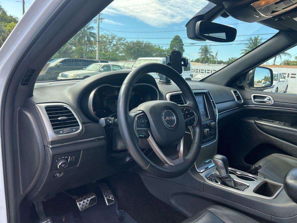 used 2018 Jeep Grand Cherokee car, priced at $14,375