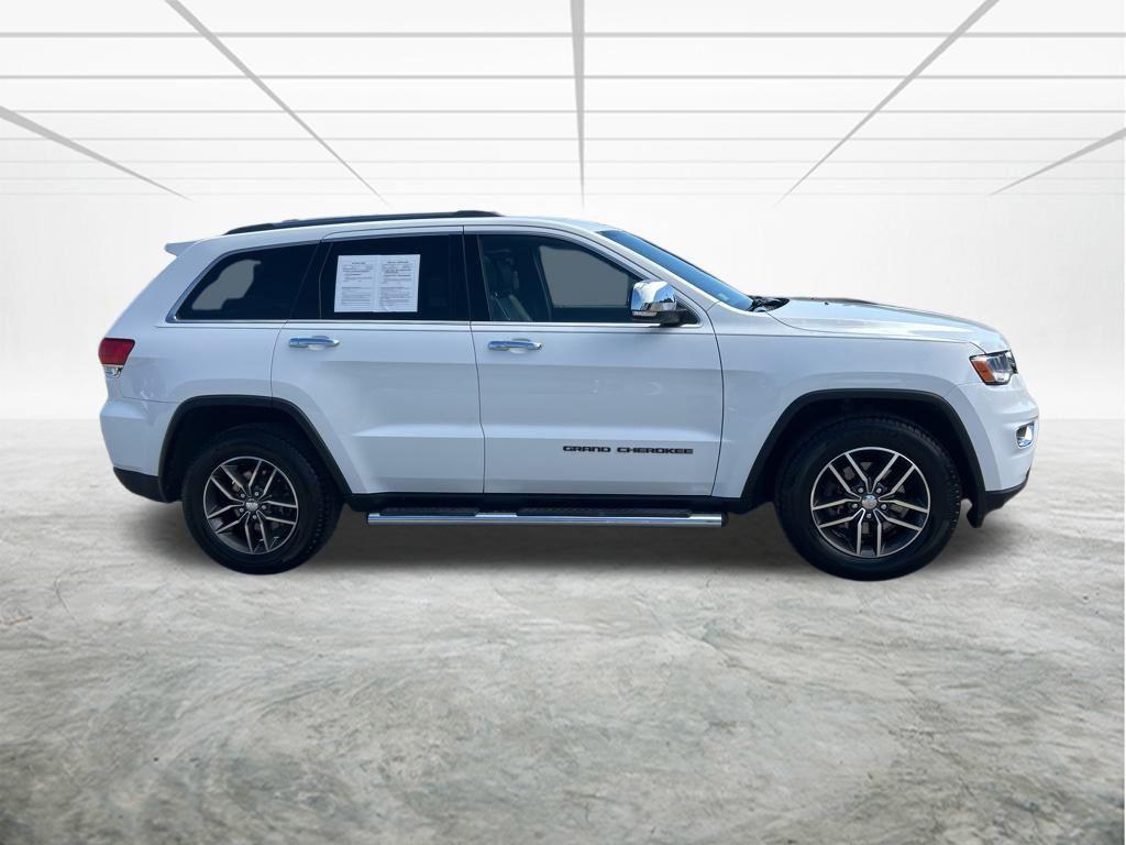 used 2018 Jeep Grand Cherokee car, priced at $14,375
