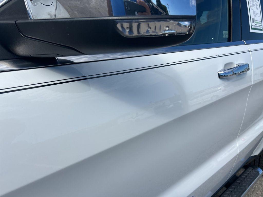 used 2018 Jeep Grand Cherokee car, priced at $14,375