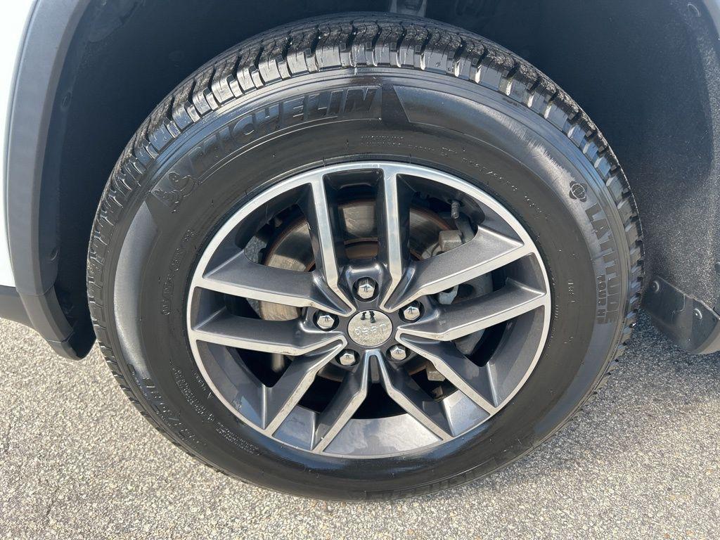 used 2018 Jeep Grand Cherokee car, priced at $14,375