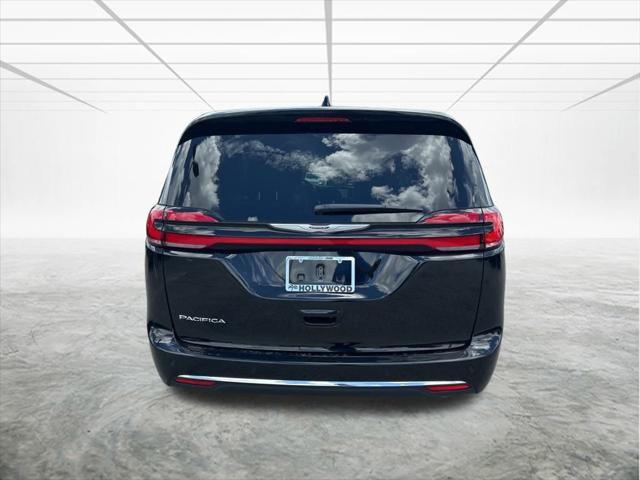 new 2025 Chrysler Pacifica car, priced at $40,152
