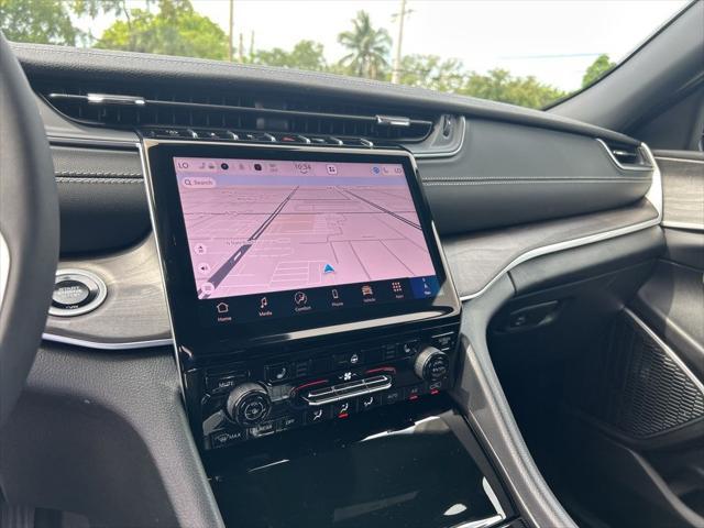 new 2025 Jeep Grand Cherokee car, priced at $45,609