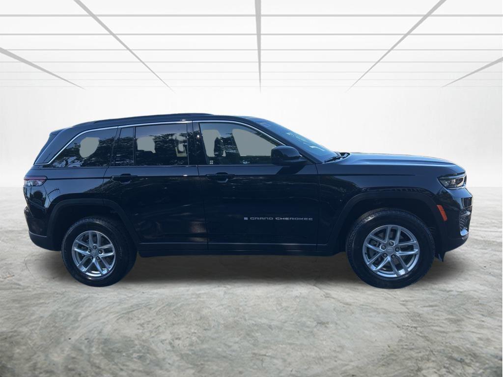 new 2025 Jeep Grand Cherokee car, priced at $33,722