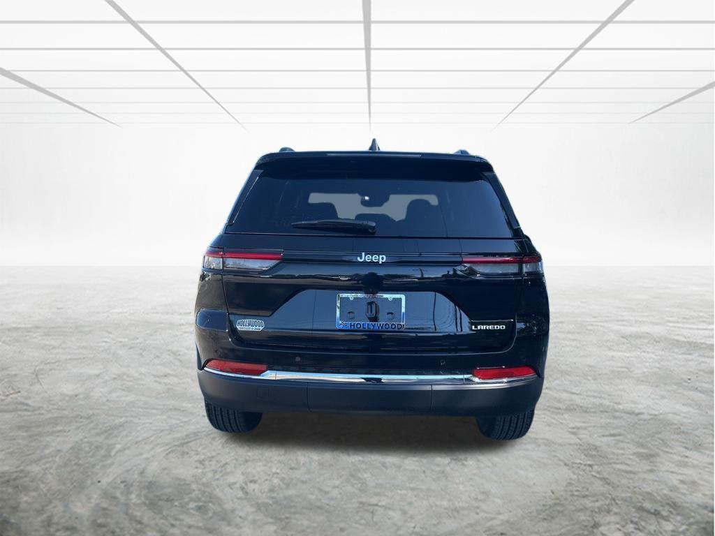 new 2025 Jeep Grand Cherokee car, priced at $33,722