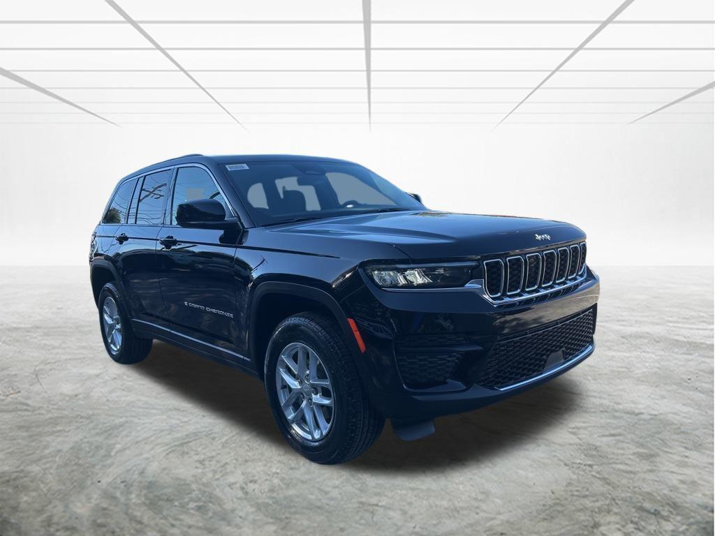 new 2025 Jeep Grand Cherokee car, priced at $33,722
