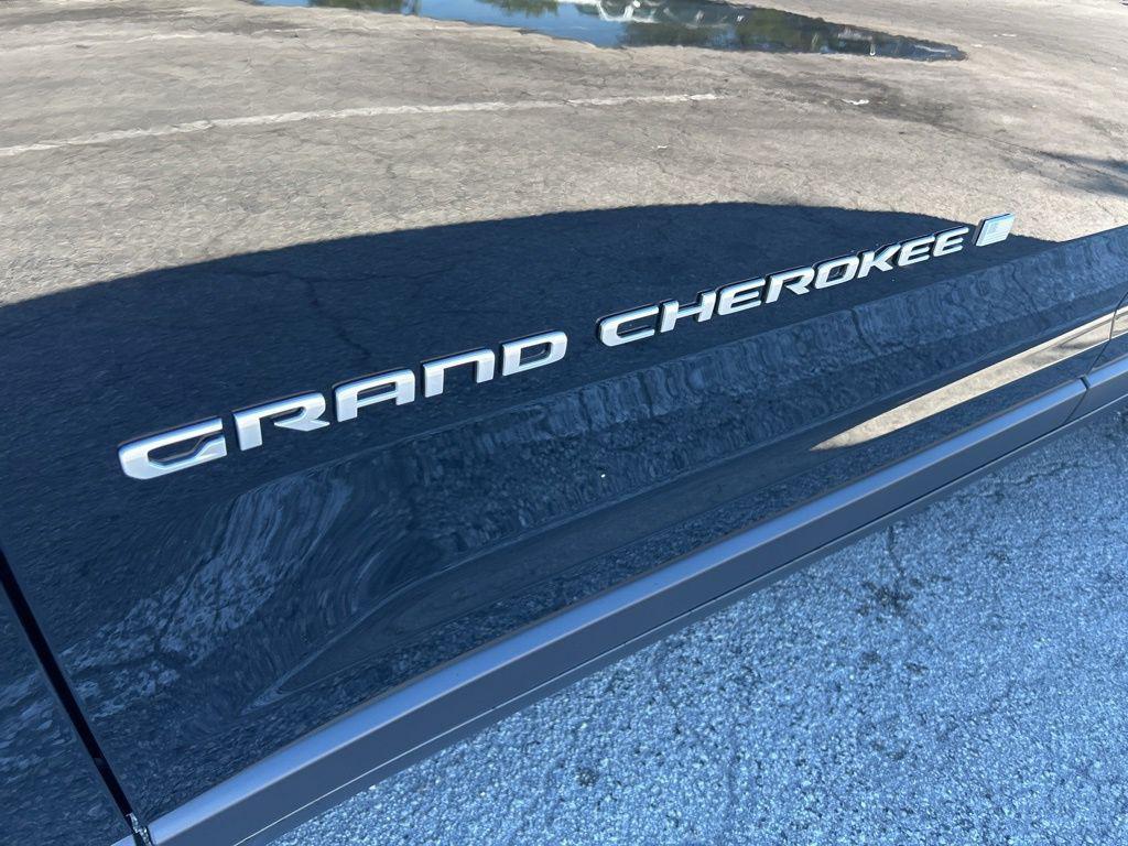 new 2025 Jeep Grand Cherokee car, priced at $33,722