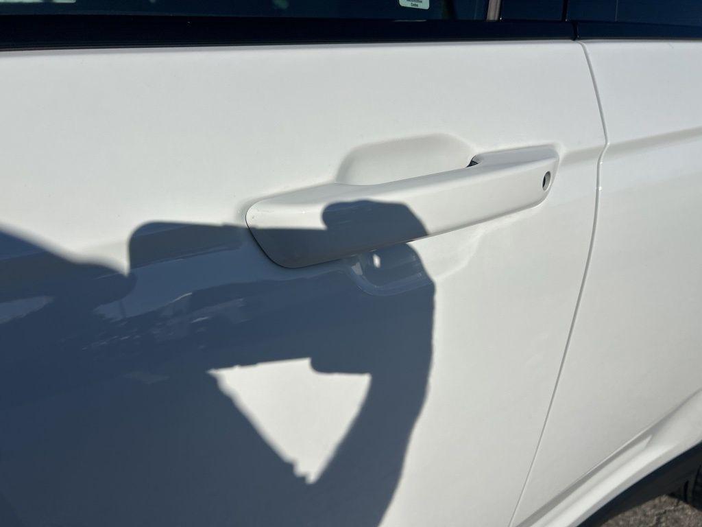 new 2025 Jeep Grand Cherokee car, priced at $38,346