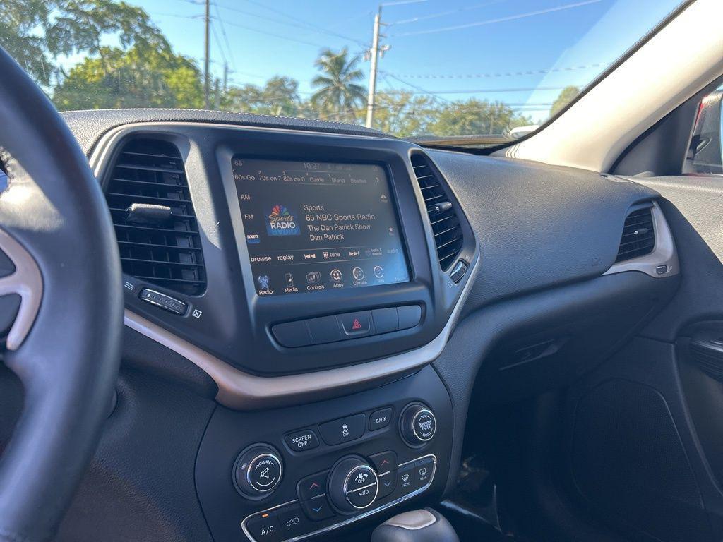 used 2014 Jeep Cherokee car, priced at $8,526