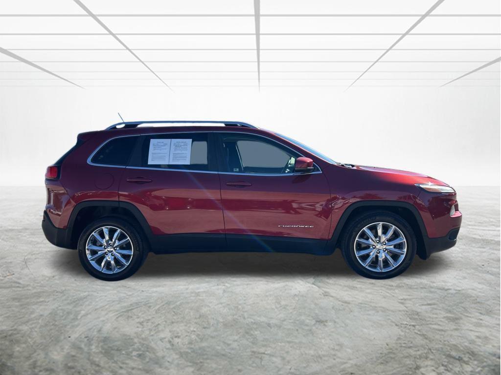 used 2014 Jeep Cherokee car, priced at $8,526