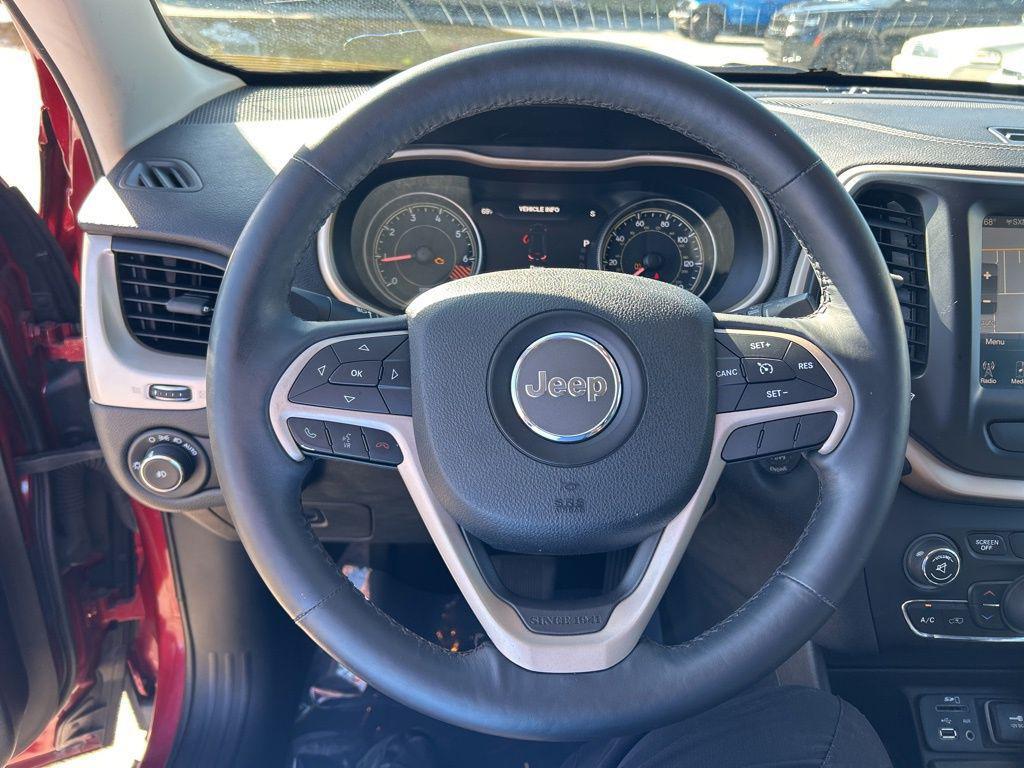 used 2014 Jeep Cherokee car, priced at $8,526