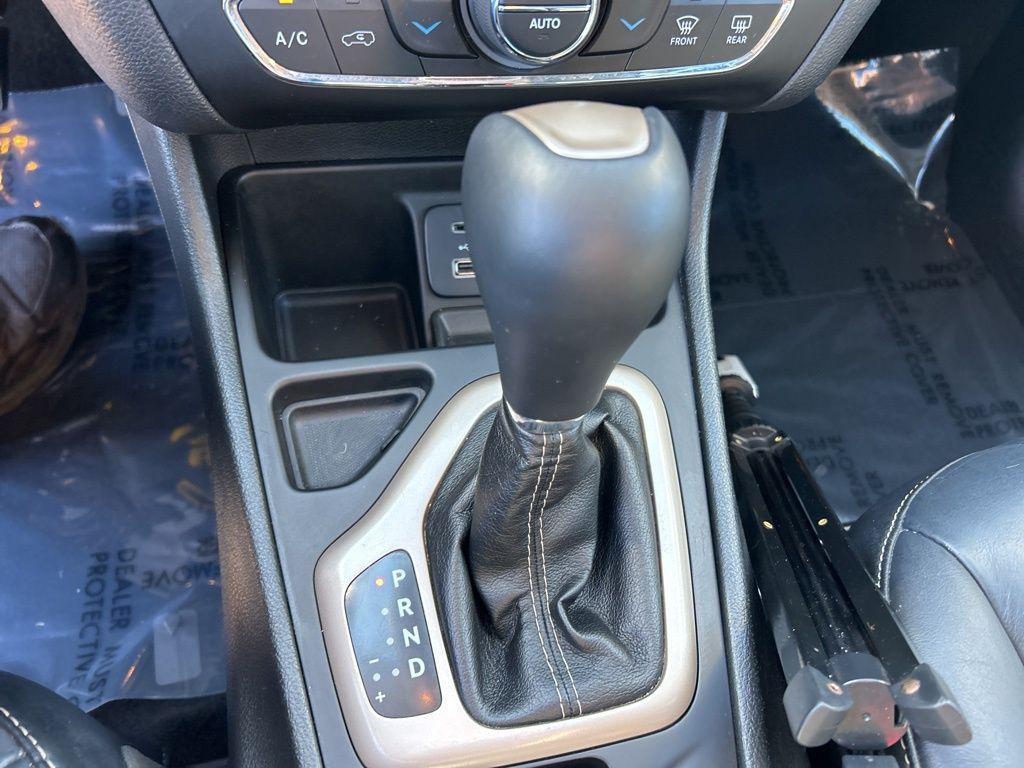 used 2014 Jeep Cherokee car, priced at $8,526