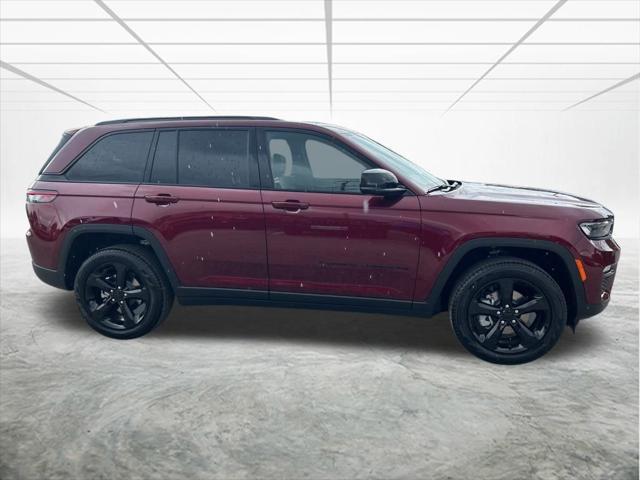 new 2025 Jeep Grand Cherokee car, priced at $49,973
