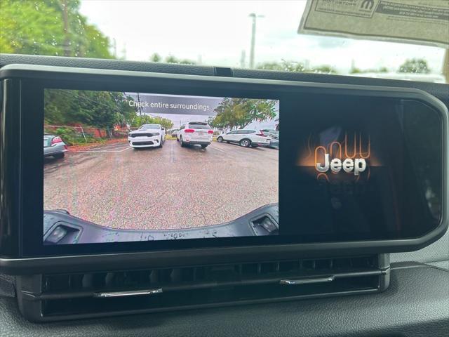 new 2025 Jeep Gladiator car, priced at $45,673