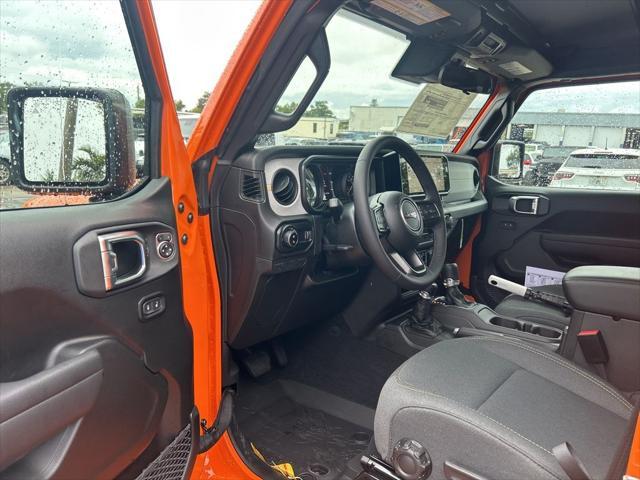 new 2025 Jeep Gladiator car, priced at $45,673