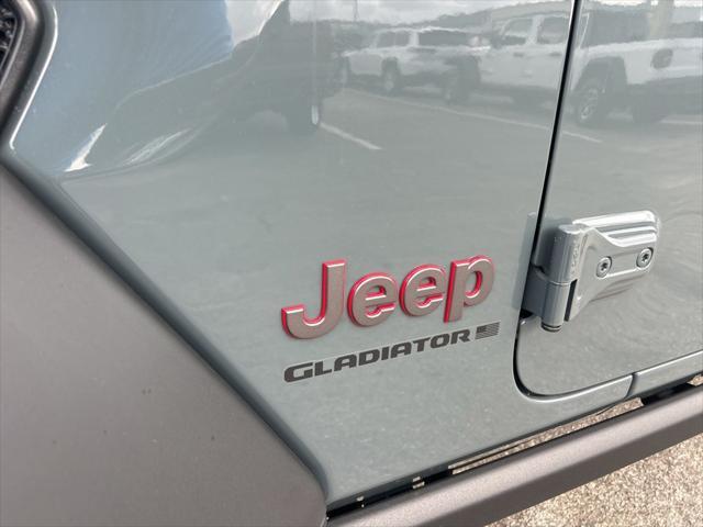 new 2025 Jeep Gladiator car, priced at $53,115