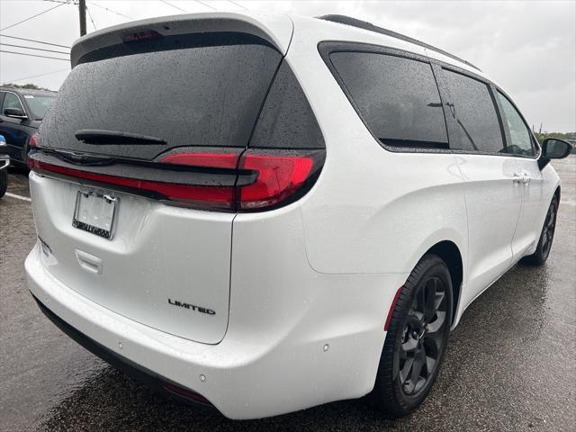 new 2024 Chrysler Pacifica car, priced at $53,963