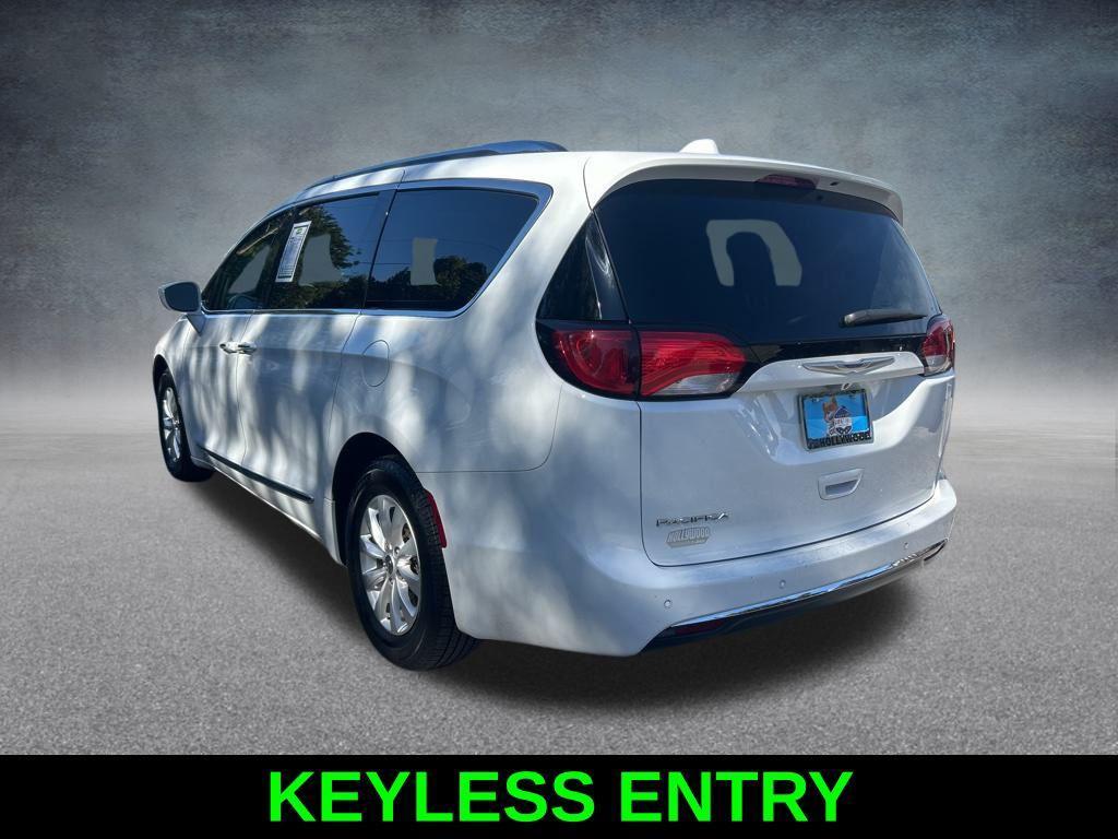 used 2019 Chrysler Pacifica car, priced at $7,798