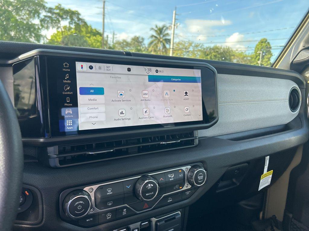 new 2025 Jeep Gladiator car, priced at $36,624